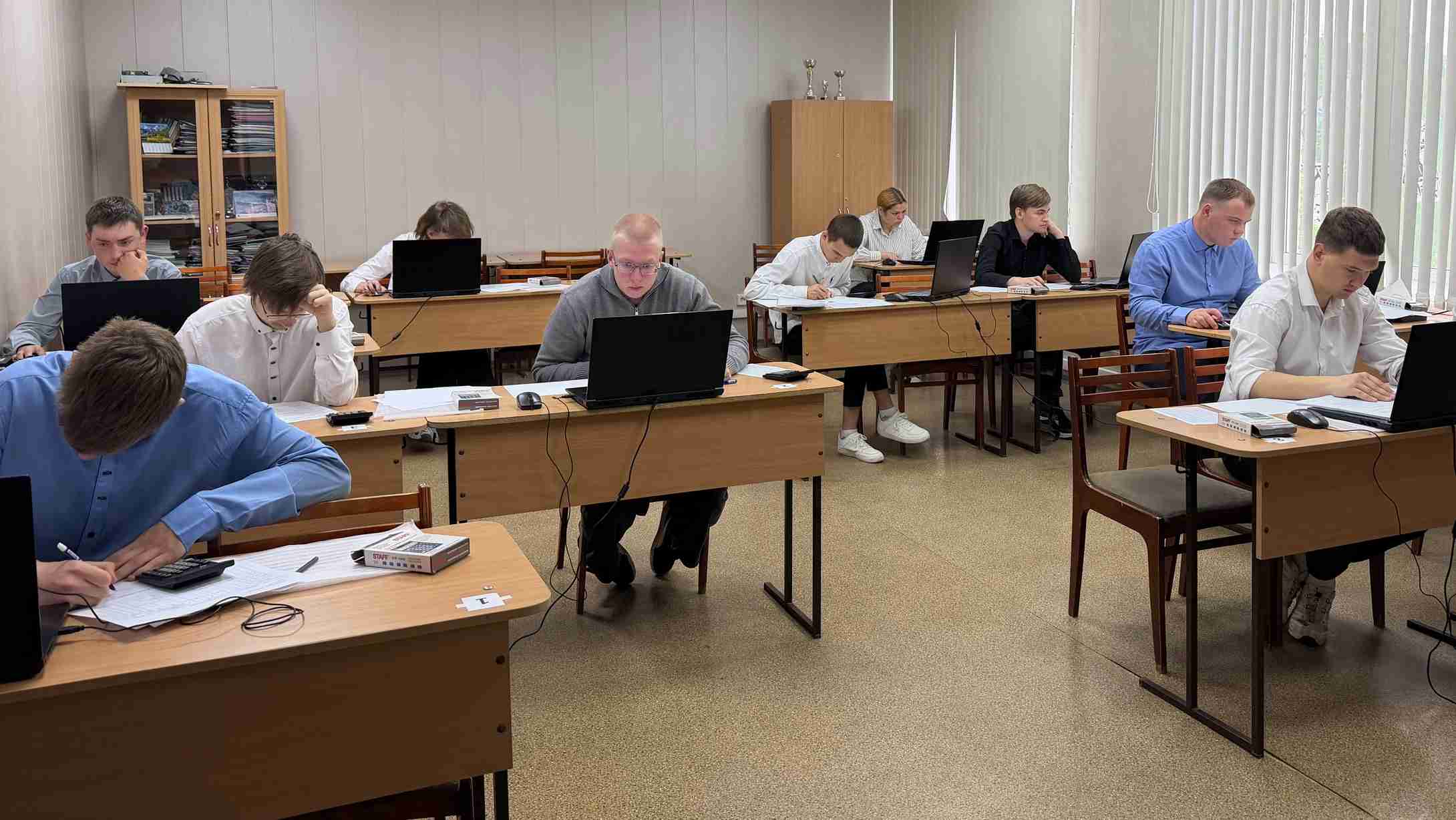 КВАЛИФИКАЦИОННЫЙ ЭКЗАМЕН ПО ПРОФЕССИОНАЛЬНОЙ ПРОГРАММЕ «ДОРОЖНЫЙ РАБОЧИЙ». КВАЛИФИКАЦИОННЫЙ ЭКЗАМЕН ПО ПРОФЕССИОНАЛЬНОЙ ПРОГРАММЕ «ДОРОЖНЫЙ РАБОЧИЙ».